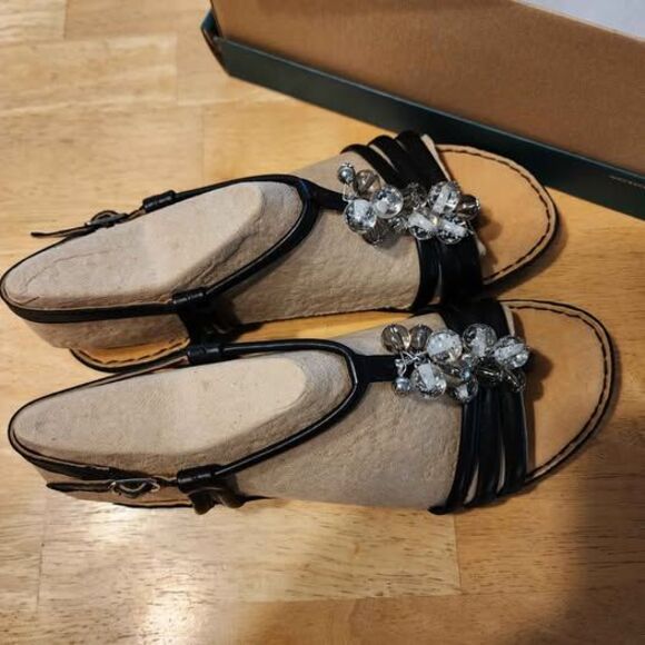 Women’s Clark’s Leather T-strap Bauble Bead Sandals Sz 8 - New in Box Old Stock! - Picture 5 of 6